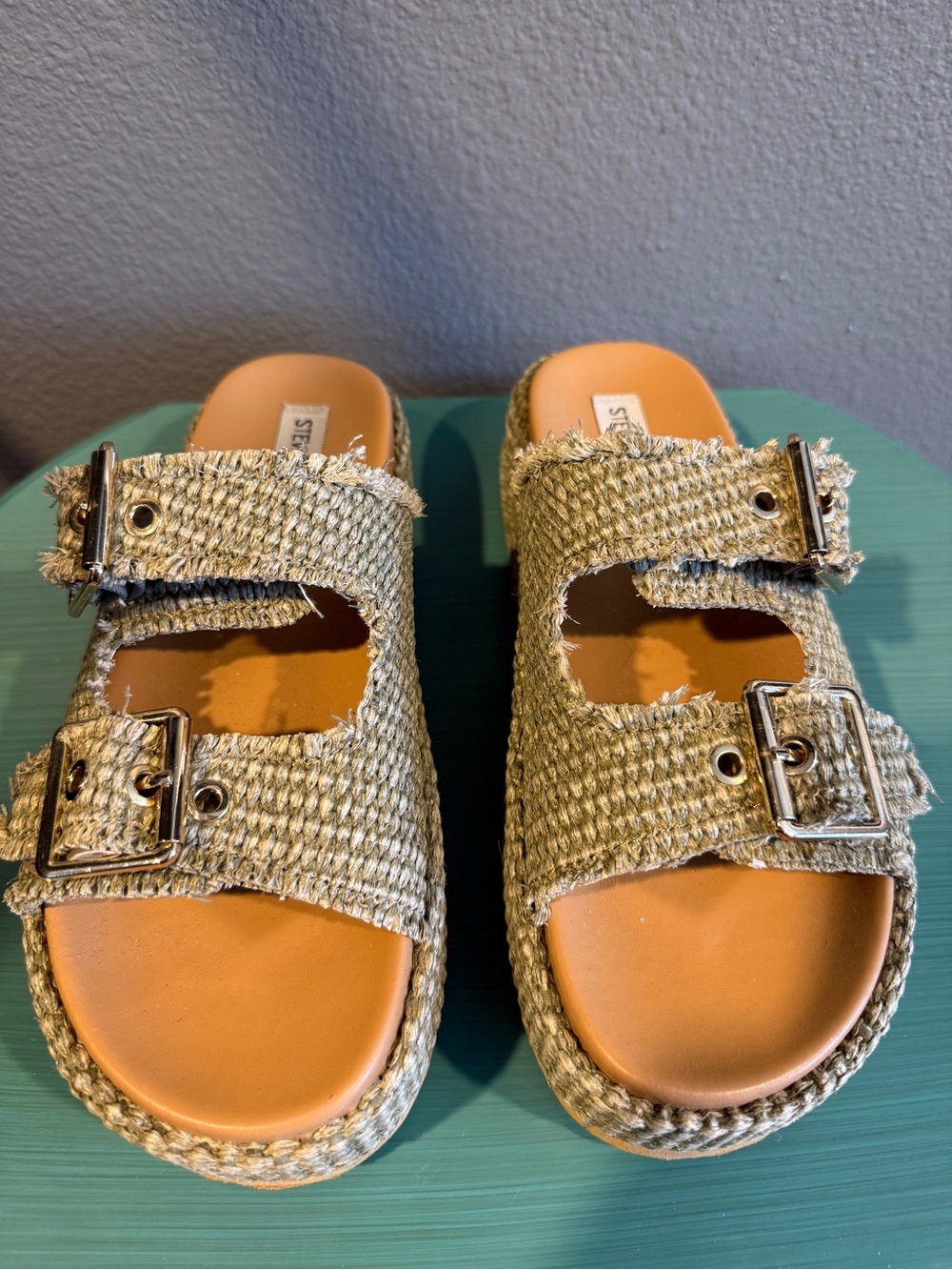 Steve Madden Kerrigan Sz 8.5 Raffia Dual-Buckle Platform Slides Olive | GUC - Picture 6 of 11